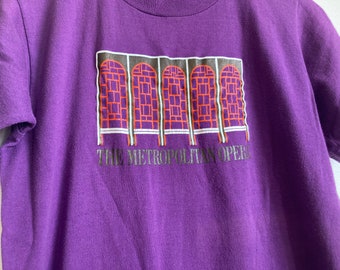 S 90s Metropolitan Opera T Shirt Purple Manhattan NYC Tee New York Culture Arts Music The Met 1990s