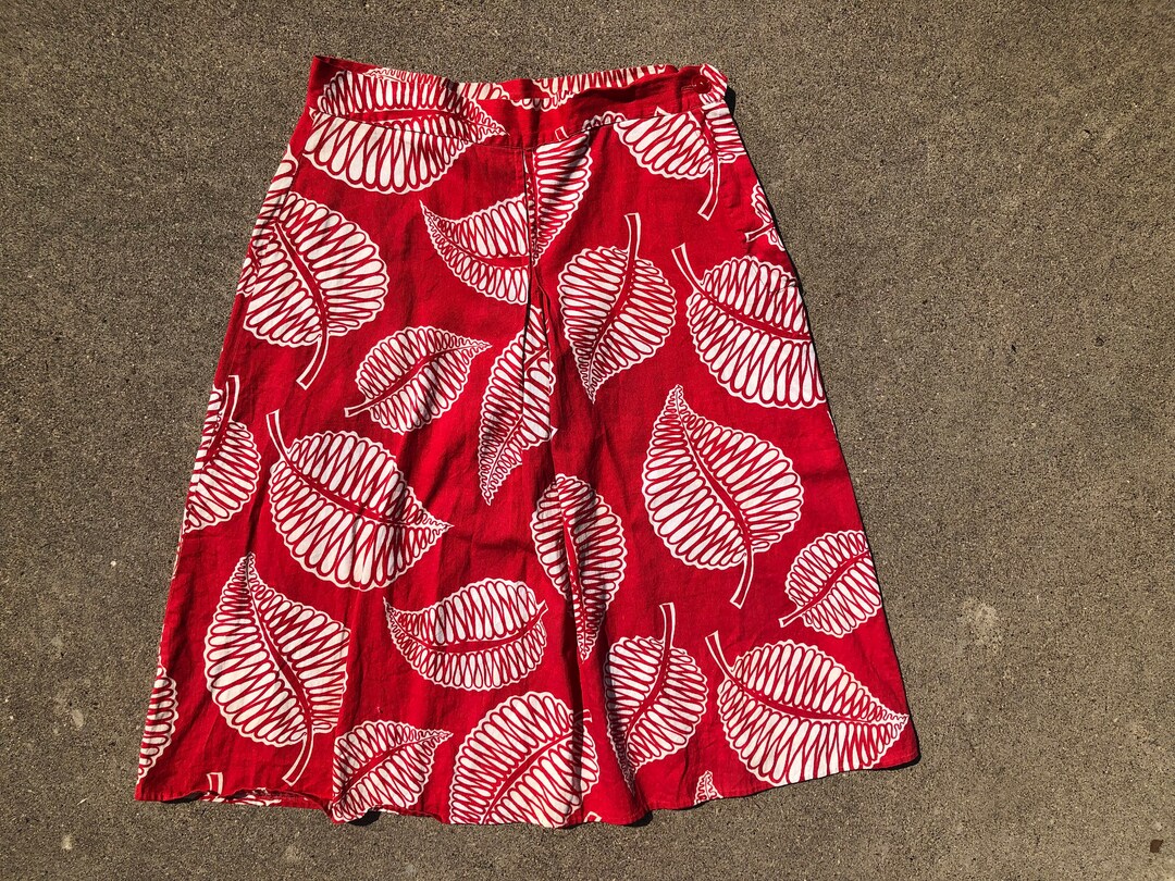 28 1940s Cherry Red Cotton Leaf Print Skirt Hand Made - Etsy