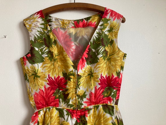 Gorgeous 60s Floral Print Dress Cutaway Hem Sleev… - image 7