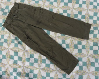 26"  80s High Waist European Military Cargo Pants Thrashed OG-107 Straight Leg Olive Drab Army Surplus 1980s