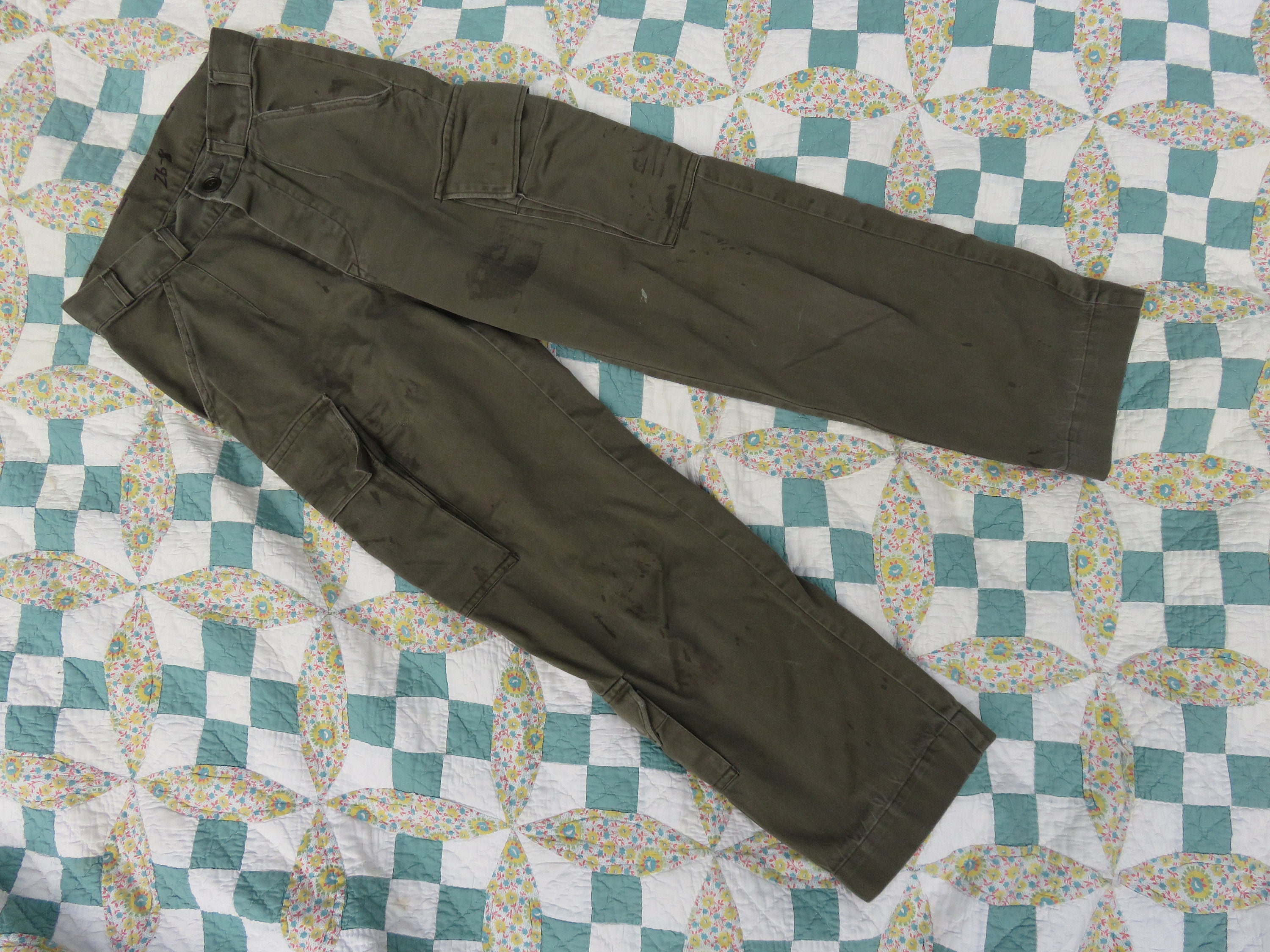 Euro military pants 80s