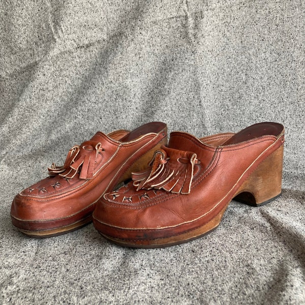 Size 10 1970s Real Wood Clogs Open Back Leather Platform Shoes Tassel Loafers Brown High Heel 3.5" Moc Toe 70s 1960s 60s