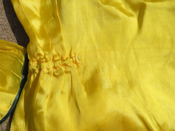 40s Gorgeous Yellow Embroidered Souvenir Top WWII… - image 10