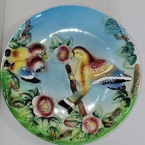 Plato de pared con forma de pájaro moldeado en mayólica vintage