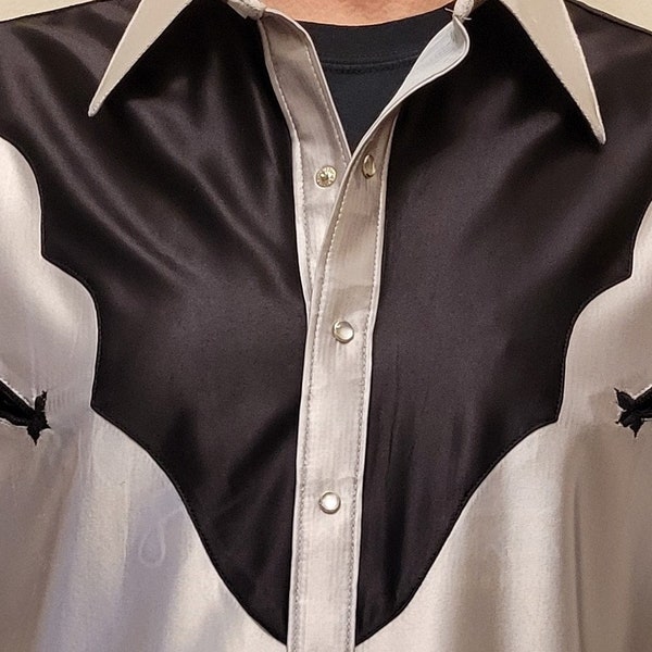 1980's Silver-Black Tony Alamo Nashville Men's Vintage Silky Shiny Western Shirt