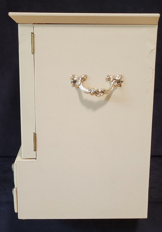 MidCentury French Provincial Jewelry Box Gem