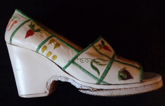 1970's Vegetable Platform Open Toed Shoes Made In… - image 4
