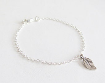 Silver Dainty Small Leaf Bracelet, Leaf Bracelet, Charm Bracelet, Simple Bracelet, Thin Bracelet, Bridesmaid Gift,