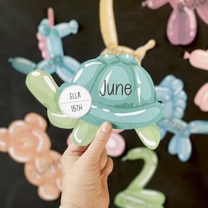 Exhibición de cumpleaños con globos de animales, tabla de cumpleaños, imprimible con globos, tema de aula con globos de animales, exhibición de cumpleaños