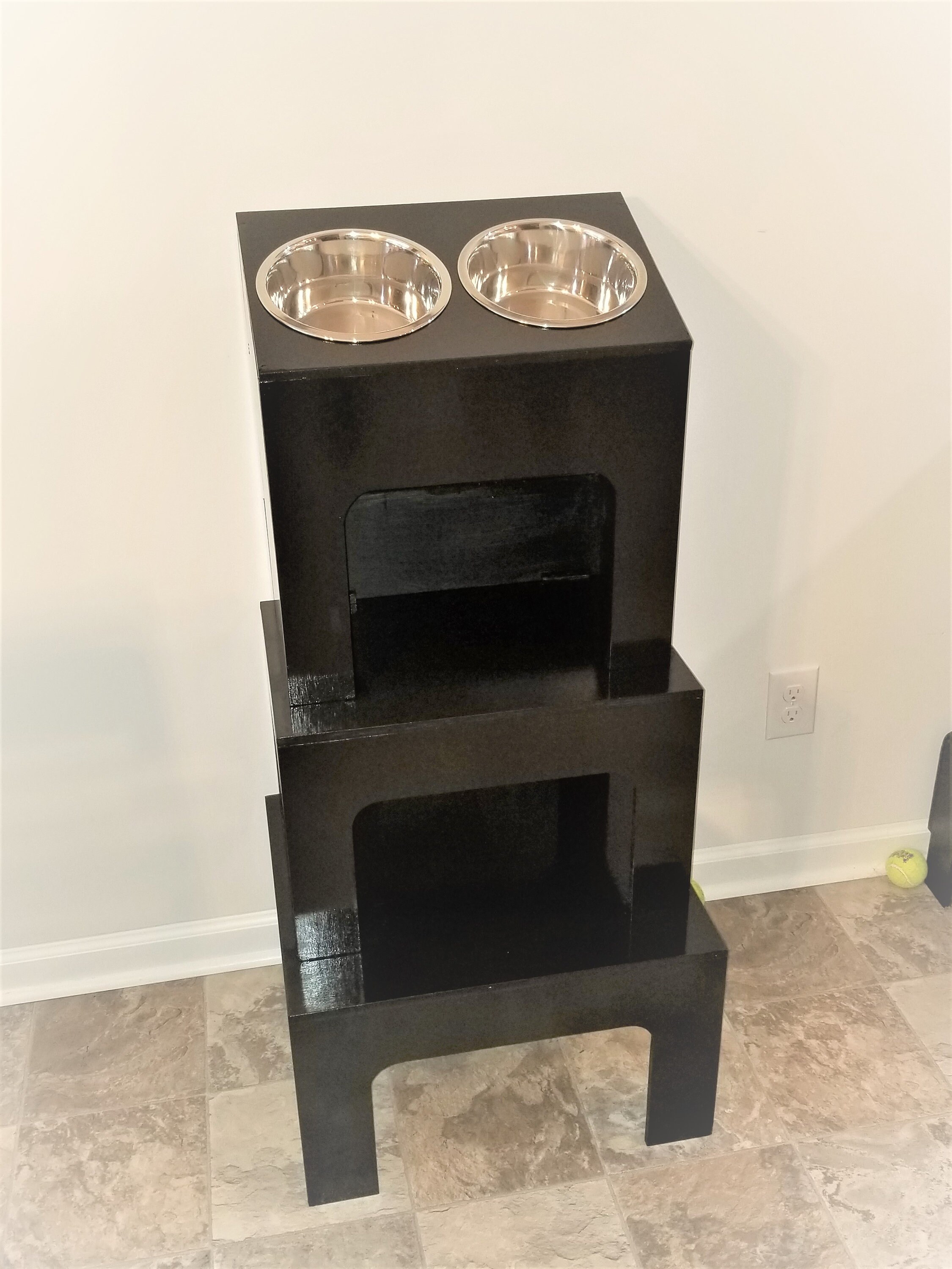 Elevated feeding table for Dogs can make for cats too. Etsy 日本