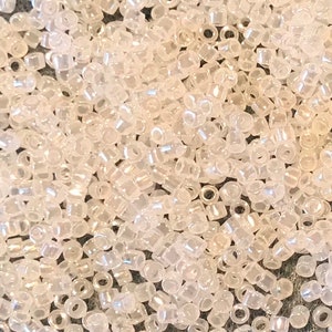 Size 11/0 Miyuki Delica, Opaque WHITE PEARL (#DB0231), 7.5gram Tube, 1.6mm Round Glass Seed Bead/Rocaille, Jewelry/Weaving Supplies