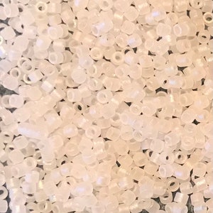 Size 11/0 Miyuki Delica, Transparent RAINBOW MATTE WHITE(#DB0851), 7.5gram Tube, 1.6mm Round Glass Seed Bead/Rocaille, Loom/Weaving Supplies