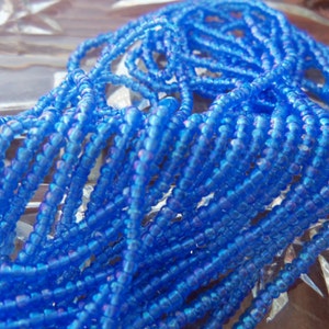Size 11/0 True Cut/Charlotte TRANSPARENT BLUE AB-Iris-Rainbow Preciosa Czech Glass Seed Beads-2.1mm Rocailles-One Short Hank/Strands/Strings