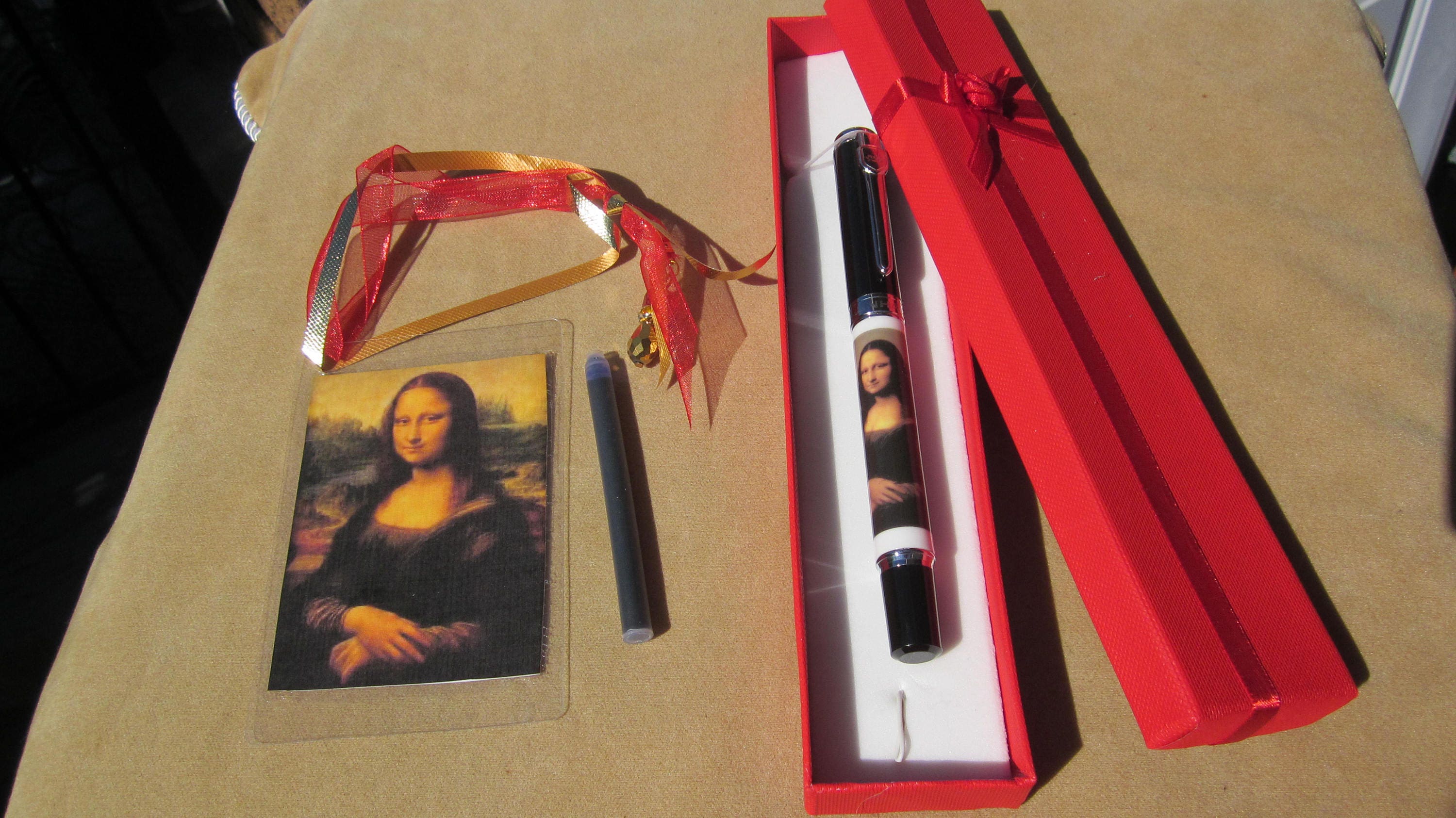 Gift idea MONA LISA La Joconde Porcelain Fountain pen. Etsy