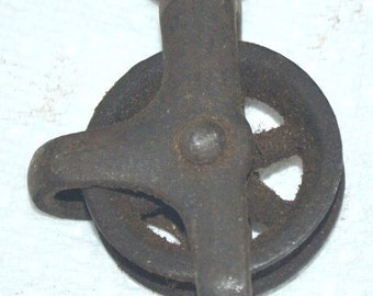 Steel Wheel Pulley, # 807, pulley, antiques, collectables, mechanic tools, shop tools, farm tools, unique pulley, rare pulley, old pulley