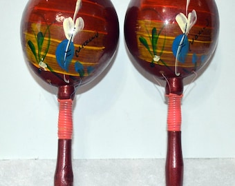 Vintage Mexican Maracas, # 1095, souvenir maracas, gourd rattles, collectable maracas, maracas