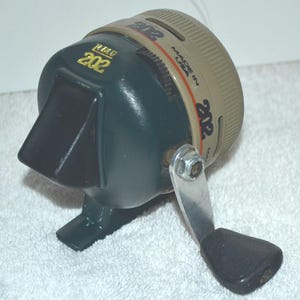 Zebco 202 Spin Cast Fishing Reel, # 932, Zebco 202 Fishing Reel, Fishing Reels