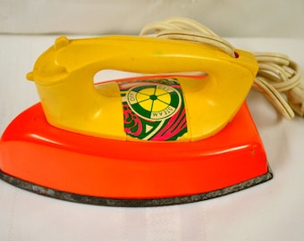 Toy Iron, nassau toy iron, girls’ toys, toys for girls, vintage toy iron, antique toy iron, vintage toys, antique toys, collectable toys