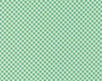 Strawberry Lemonade - Gingham - Checks and Plaids (1/2 yard cut) (Mint) 37676 17 by Sherri & Chelsi for Moda Fabrics