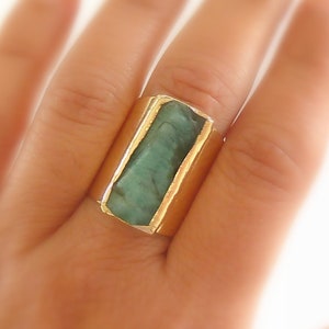 Raw emerald ring, Raw gemstone ring, Emerald stacking, Emerald gold ring, Emerald crystal ring, Emerald ring, Cocktail Ring, Birthstone ring image 6