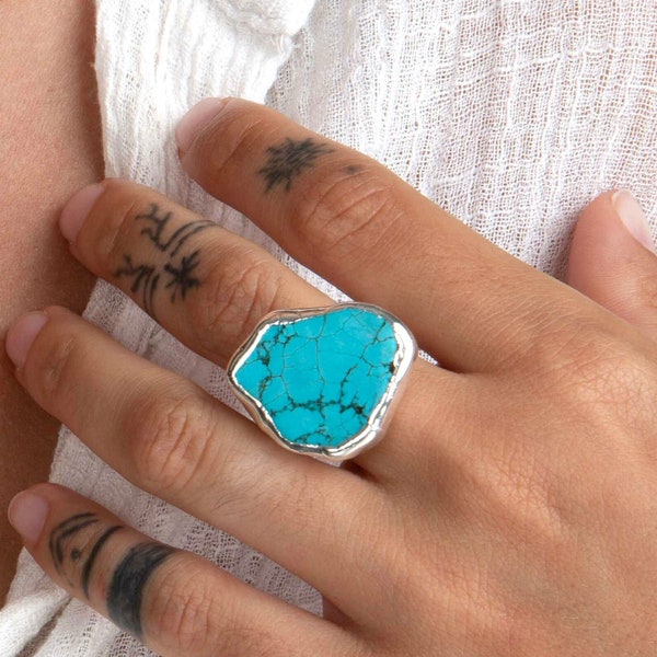 Adjustable Gold-Plated Raw Turquoise Gemstone Ring – December Birthstone Jewelry.