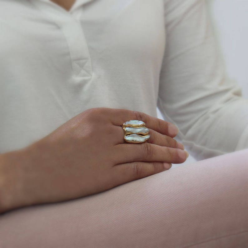 Pearl Ring,Pearl Ring Gold, Statement Ring, Pearl Gold Ring, Gemstone Ring, Pearl, June Birthstone, Large Pearl Ring, Adjustable Stone Ring. Bild 2