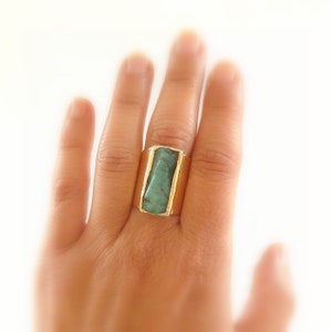 Raw emerald ring, Raw gemstone ring, Emerald stacking, Emerald gold ring, Emerald crystal ring, Emerald ring, Cocktail Ring, Birthstone ring image 7