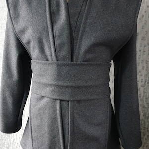 High quality Jedi tunic set -mixed wool and made from in all sizes and various colours. Free shipping - Star Wars cosplayers