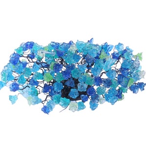 Luminaire mural de haut en bas avec des fleurs et des feuilles bleues de couleur marine