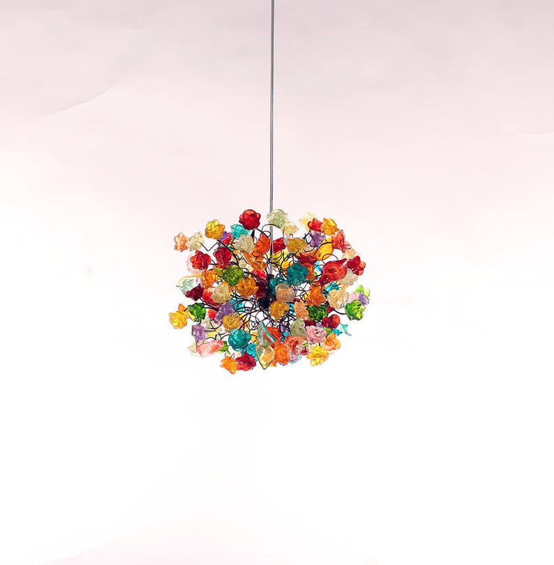 Hängende Pendelleuchte mit Bunten Rosen Blumen für Kinderzimmer, oder als Nachttischleuchte. Bild 6