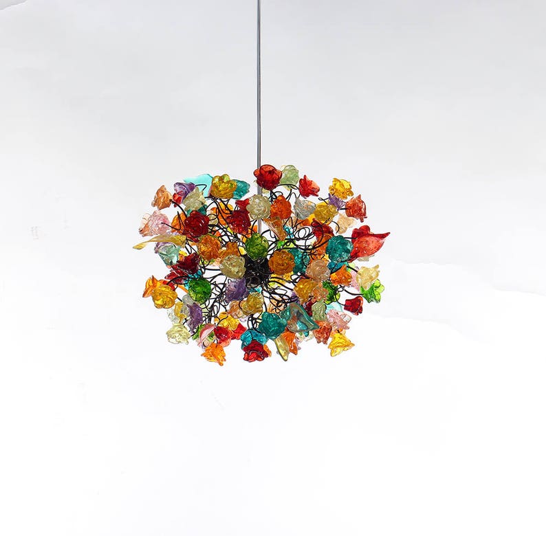 Hängende Pendelleuchte mit Bunten Rosen Blumen für Kinderzimmer, oder als Nachttischleuchte. Bild 2