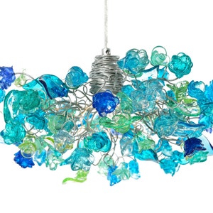 Ceiling pendant light with sea color flowers and leaves, for Kitchen island, bedroom or as bedside lamp.