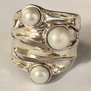 Hagit Gorali Modernist Ring, Sterling Silver Pearl Ring, Modernist Design, Size 8 Ring, Vintage Estate Jewelry, Gift for Her