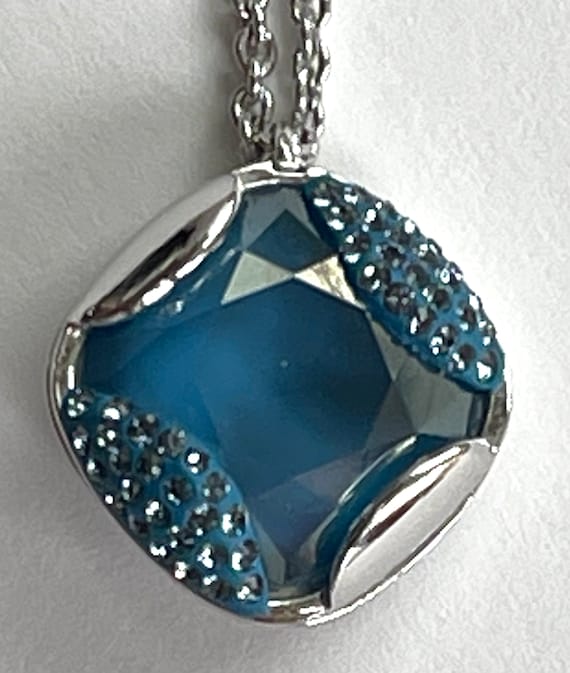 Swarovski Crystal Pendant Necklace,  Sparkling Blu