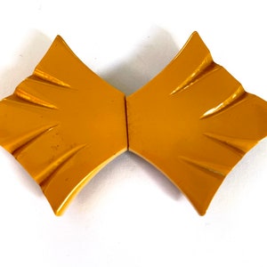 Mid Century Bakelite Belt Buckle, Vintage Belt Buckle, Carved Butterscotch Bakelite, 1940s Bakelite Accessories, Vintage Gift for Her