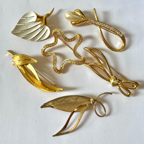 Vintage Mid Century Brooch Lot, Rhinestone Star, Enamel Leaf Pins