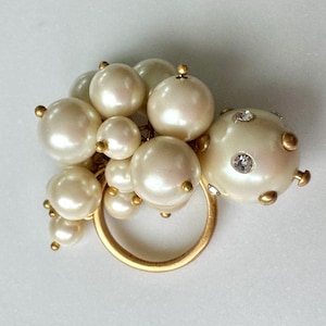 Kate Spade Pearl Ring, Modernist Style, Pearl Rhinestone Cluster Ring, Size 6 Ring, Vintage Kate Spade Jewelry