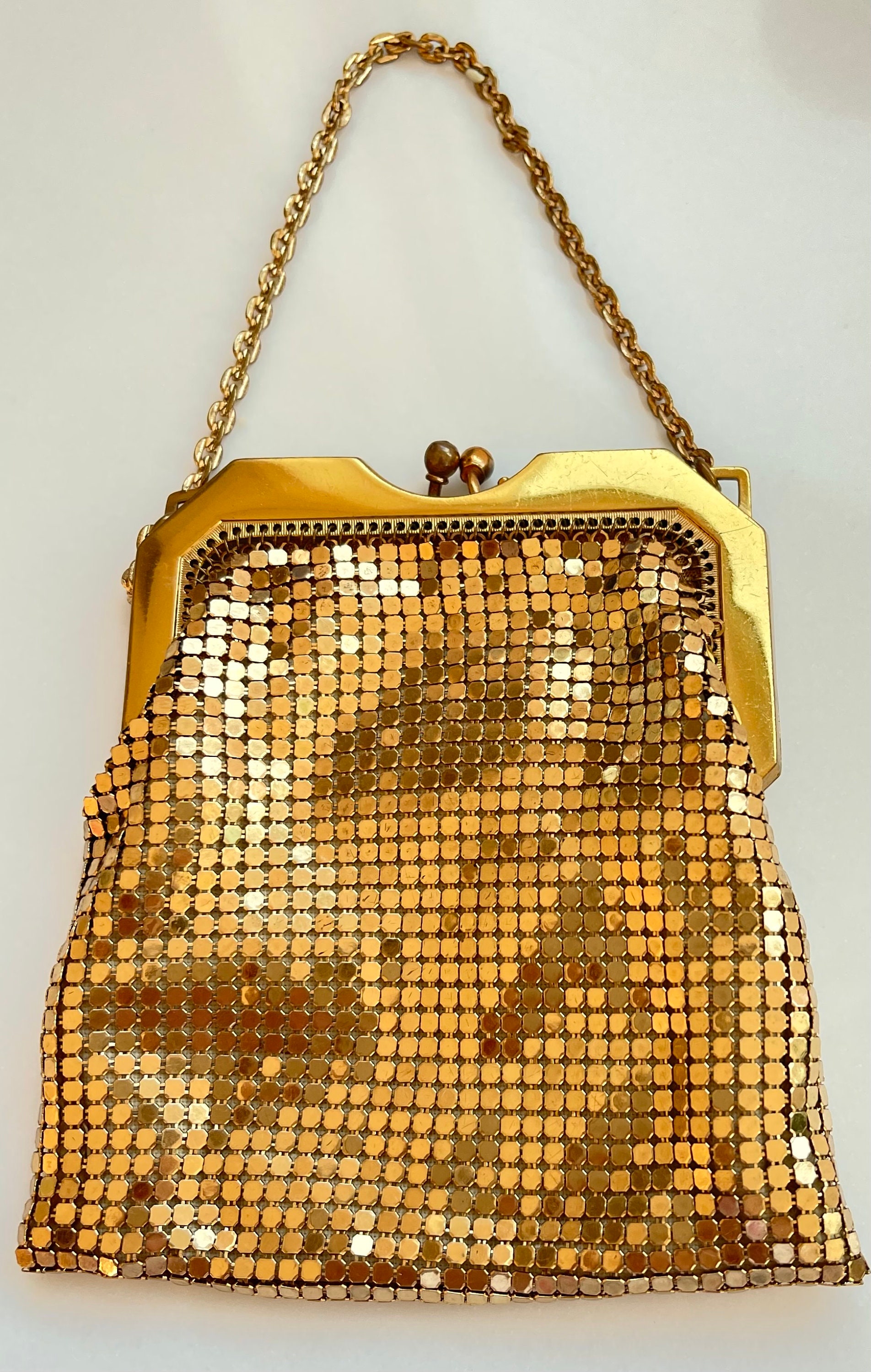 A ladies' affair: vintage Oroton mesh bag and qipao (cheongsam) « The Pankou