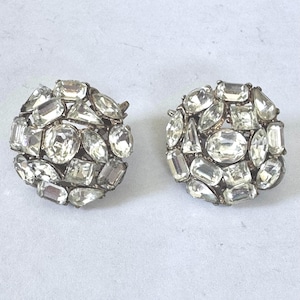 Krone Trifari Strass Ohrclips, Alfred Ville, klares Strass Quadrat, Smaragd runde Steine, Vintage Trifari Mid Century Schmuck