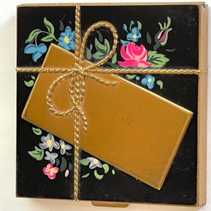 Volupte Powder Compact, Vintage 1960s Floral Compact, Vintage Vanity Collectibles