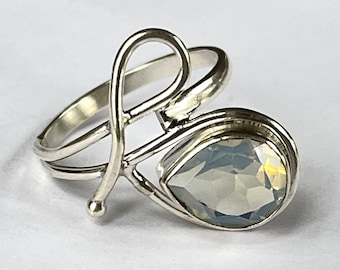 Modernist Sterling Moonstone Ring, Rainbow Moonstone, Size 7 Ring,  Gemstone Jewelry, Gift for Her, June Birthstone