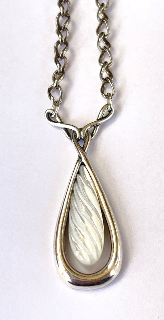 Carolyn Pollack Sterling Mother of Pearl Pendant N