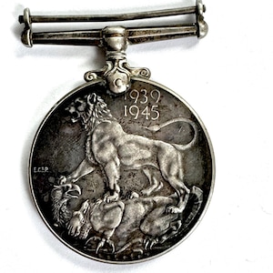 British WW2 Medal, Coin Silver Medal, Lion King George Patriotic Medal, British War Medal, Vintage WW2 Jewelry