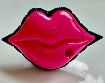 Betsey Johnson Lips Ring, Lucite Lips with Rhinestone Accent, Size 6 Ring, Vintage Betsy Johnson Jewelry, Glamour Girl Gift