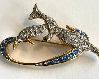 Broche de delfines de cristal Swarovski vintage, delfines jugando en el mar, sello del cisne