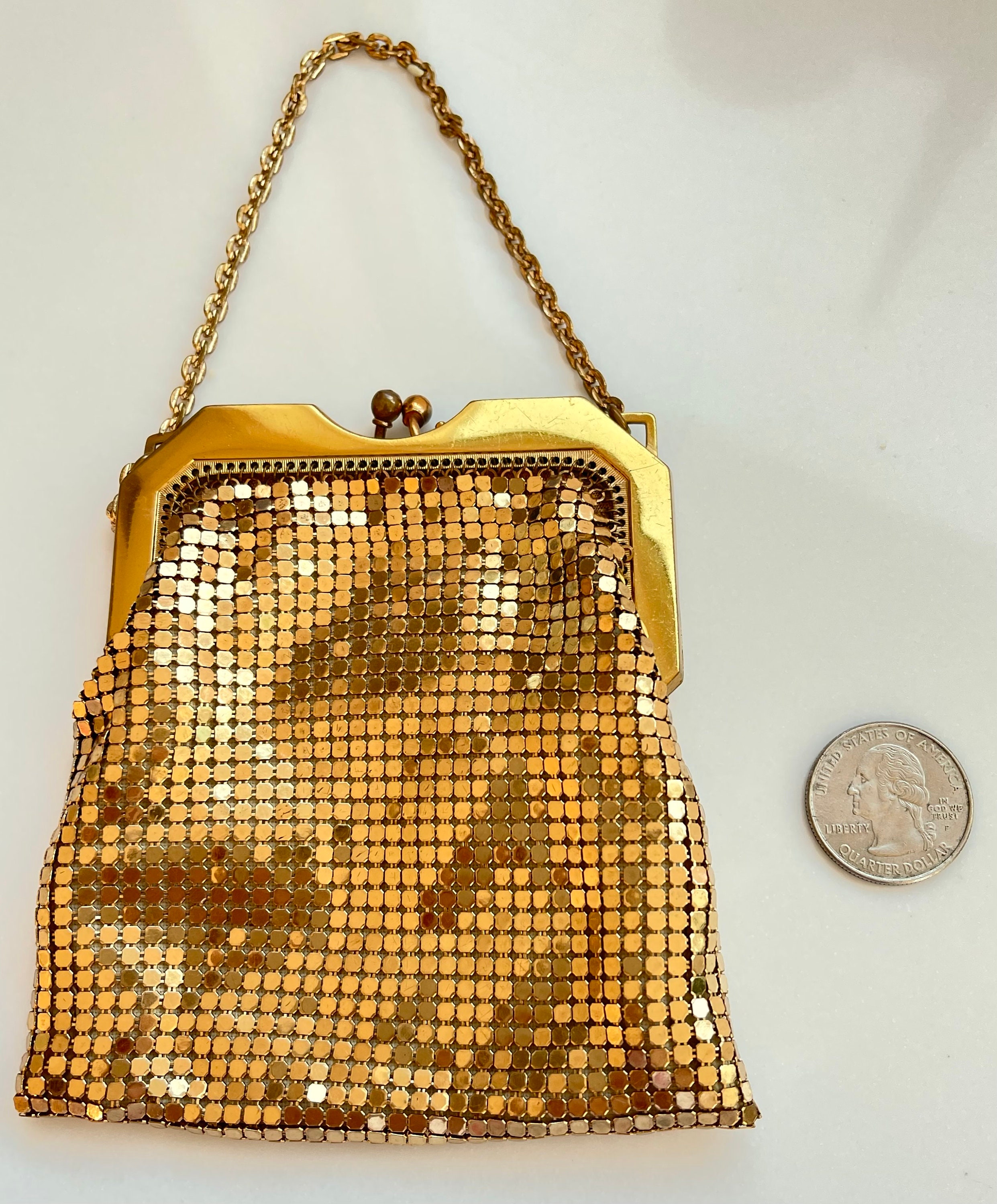 Vintage gold deals mesh purse
