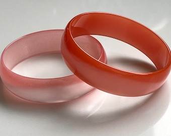 Lucite Bangle Bracelet Pair, Lot of 2, Pink Peach with Pearlescent Glow, Mod Bangles, Vintage Mid Century Jewelry