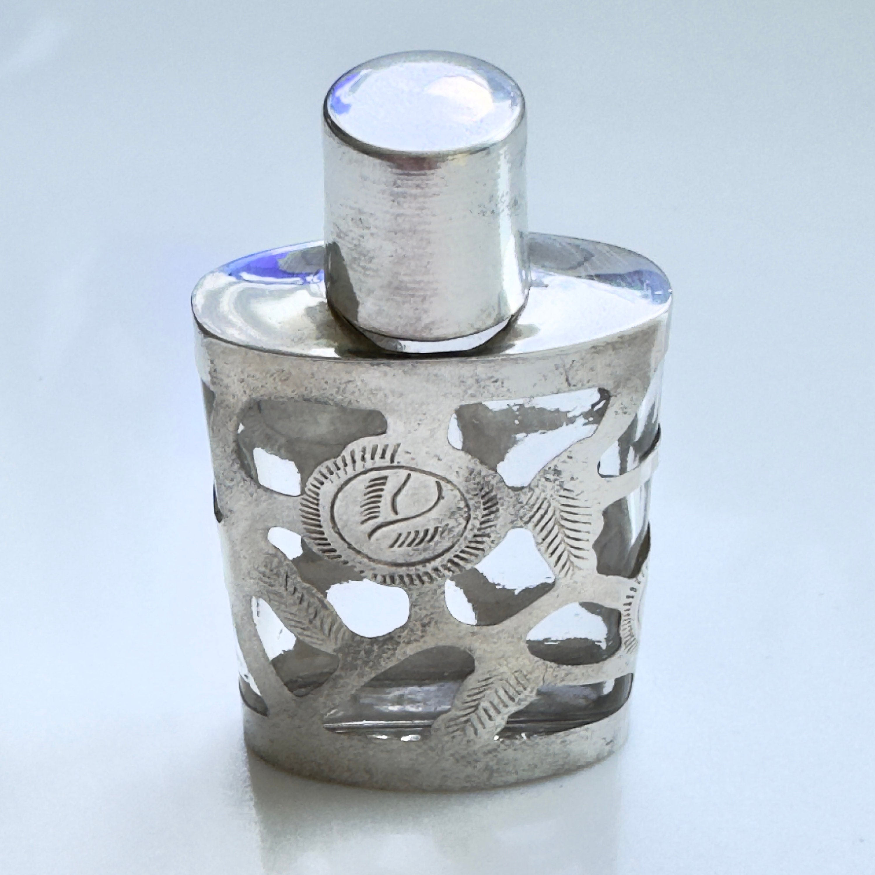 スターリングシルバー 香水入れ 純銀製 スターリングシルバー パフュームボトル（香水入れ） H 6.4cm
