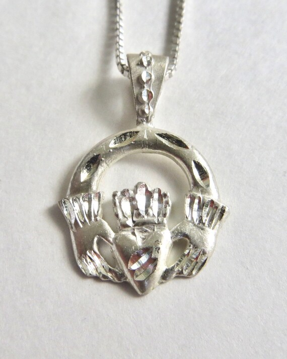 Vintage Sterling Claddagh Necklace,  Silver Celtic