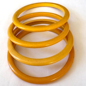 Bakelite Bangle Bracelet Lot of 4, Butterscotch Bakelite, Vintage Mid Century Bakelite Jewelry
